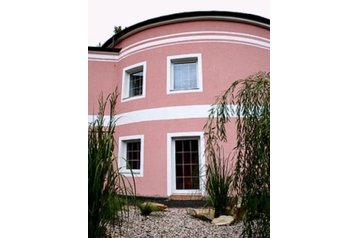 Čehija Privát Čelákovice, Eksterjers